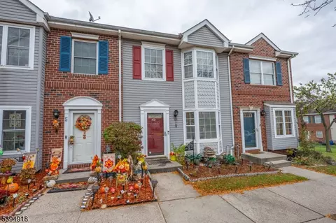 3 Martha Ct, Newark, NJ 07103