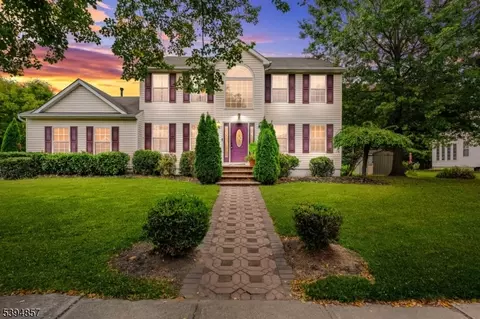 617 6th St, Florence, NJ 08518