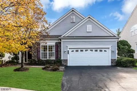 212 Sherwood Ct, Somerset, NJ 08873