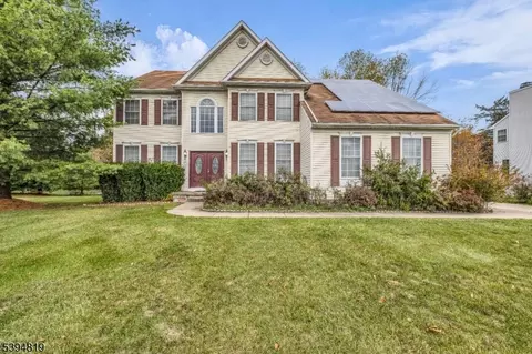 23 Margaret Dr, Somerset, NJ 08873