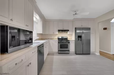 39 Old Stirling Rd, Warren, NJ 07059 photo 7