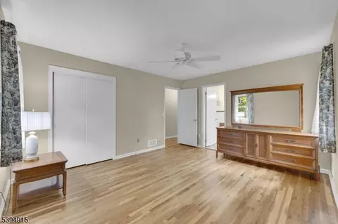 39 Old Stirling Rd, Warren, NJ 07059 photo 16
