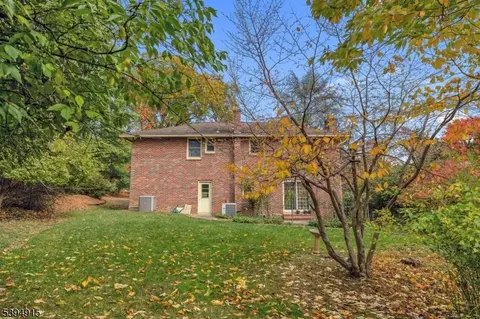 39 Old Stirling Rd, Warren, NJ 07059 photo 28