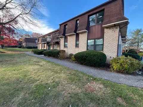 803 Yorkshire Dr #803, Flemington, NJ 08822