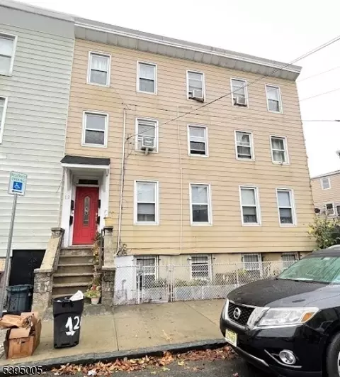 10 Monroe St, Newark, NJ 07105