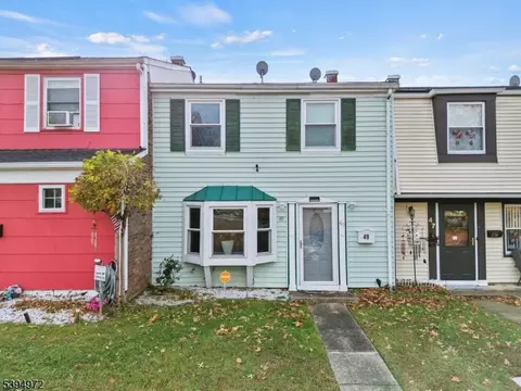 49 Fairmount Dr, Willingboro, NJ 08046