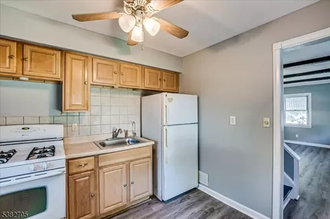 Kitchen - 310 Howard Ave, Middlesex, NJ 08846 photo 2 of 2
