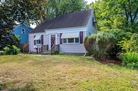 Exterior - 310 Howard Ave, Middlesex, NJ 08846 photo 3 of 8