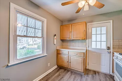 Entry Way - 310 Howard Ave, Middlesex, NJ 08846 photo 1 of 2