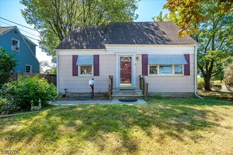 310 Howard Ave, Middlesex, NJ 08846