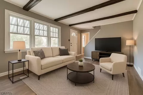 Living - 310 Howard Ave, Middlesex, NJ 08846 photo 3 of 5