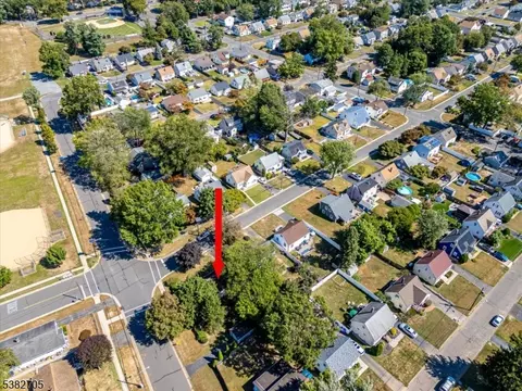 View/Area - 310 Howard Ave, Middlesex, NJ 08846 photo 7 of 9