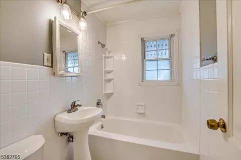 Bath - 310 Howard Ave, Middlesex, NJ 08846 photo 1 of 1