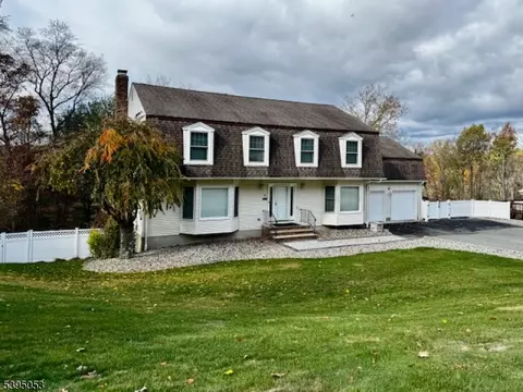 45 Leslie Dr, West Milford, NJ 07480
