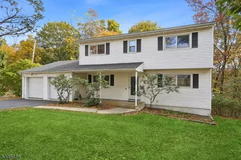 135 Marla Rd, Hopatcong, NJ 07843