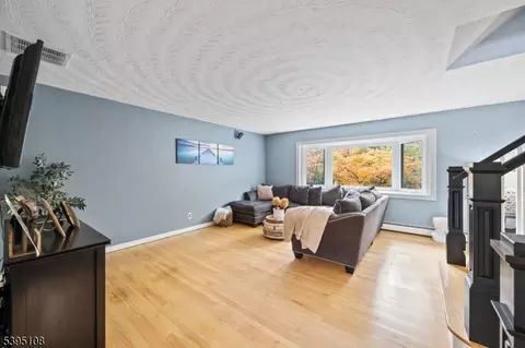 156 Margaret Ave, Nutley, NJ 07110 photo 6