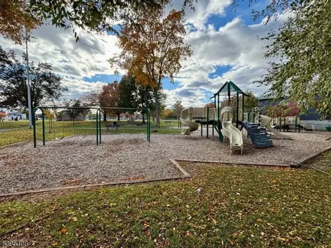 156 Margaret Ave, Nutley, NJ 07110 photo 30