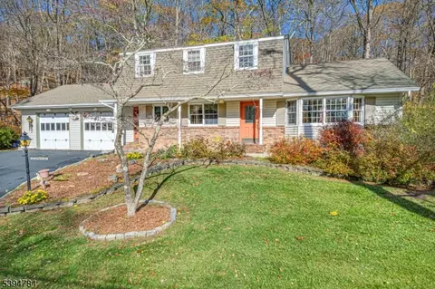 91 Kitchell Lk D, West Milford, NJ 07480