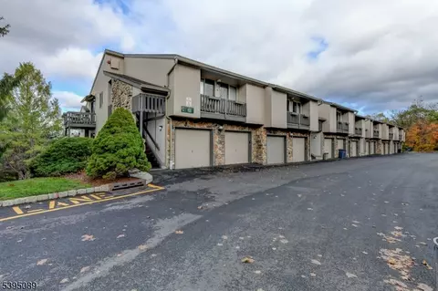 2 Meyer Ct, West Orange, NJ 07052
