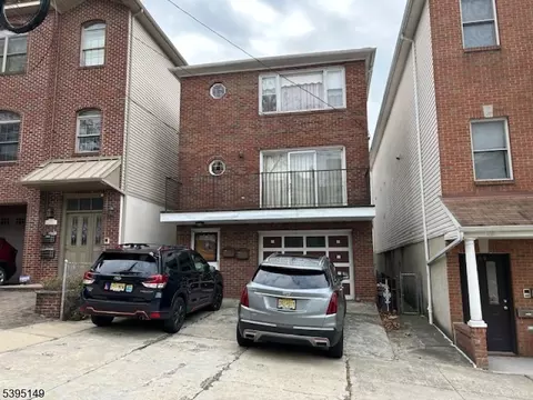 143 Grace St, Jersey City, NJ 07307