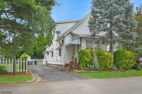 57 18th Ave, Elmwood Park, NJ 07407