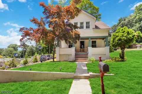 3 Fairview Ave, Mine Hill, NJ 07803