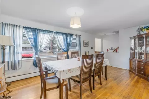 138 Runyon Ave, Middlesex, NJ 08846 photo 4