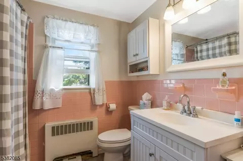138 Runyon Ave, Middlesex, NJ 08846 photo 22