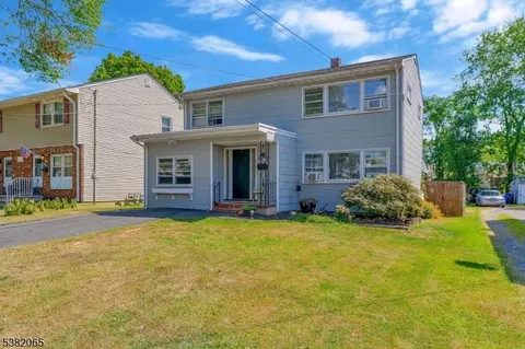 138 Runyon Ave, Middlesex, NJ 08846 photo 2