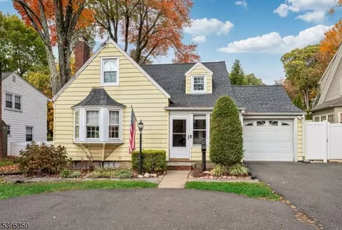 431 Goffle Rd, Wyckoff, NJ 07481