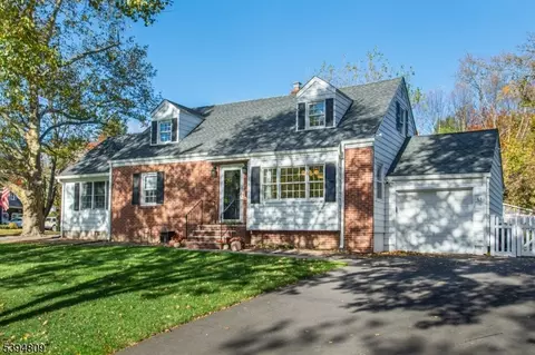63 Glen Blvd, Glen Rock, NJ 07452