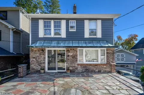 33 Shore Rd, Lake Hopatcong, NJ 07849