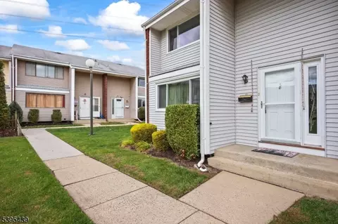 g8 Quincy Circle #G, Dayton, NJ 08810
