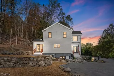 1 Four Corners Rd, Blairstown, NJ 07825