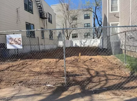 265 Hamilton Ave, Paterson City, NJ 07501