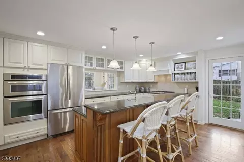 16 Lowell Ave, Summit, NJ 07901 photo 14