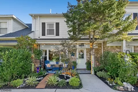 23 Burnham Ct, Scotch Plains, NJ 07076