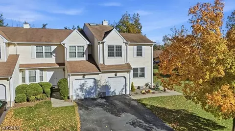 21 Cheyenne Trl, Somerville, NJ 08876