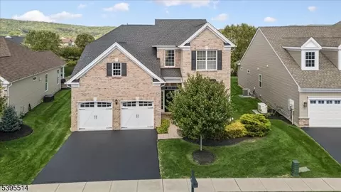 7 Virgil Ln, Flanders, NJ 07836