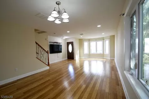 12 Pulaski Pl, Hackensack, NJ 07601 photo 25