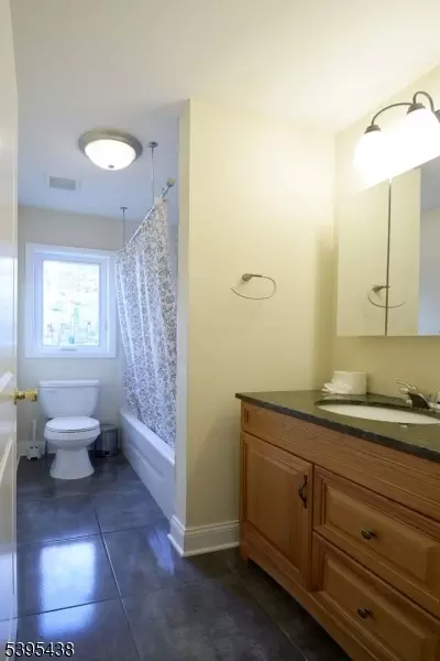 12 Pulaski Pl, Hackensack, NJ 07601 photo 19
