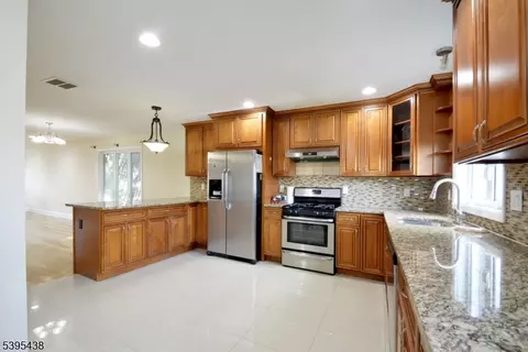 12 Pulaski Pl, Hackensack, NJ 07601 photo 7