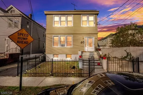 142 Delmar Pl, Irvington, NJ 07111