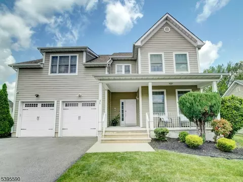 35 College Ave, East Orange, NJ 07017