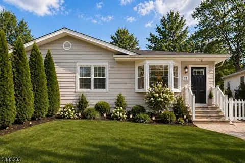 32 Ruby St, Springfield, NJ 07081