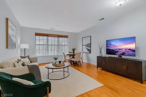202 Cleveland Ln #202, Rockaway, NJ 07866