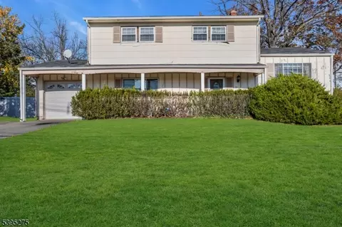19 Winston Dr, Somerset, NJ 08873