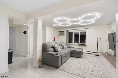 88 Hinchman Ave, Wayne, NJ 07470 photo 18