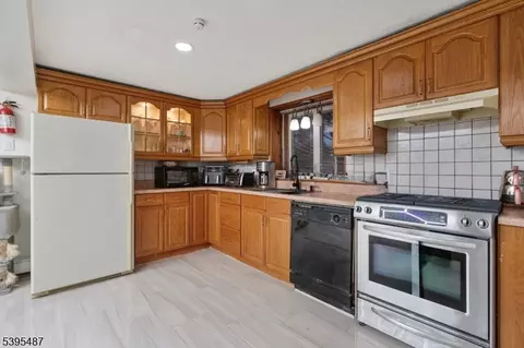 88 Hinchman Ave, Wayne, NJ 07470 photo 22