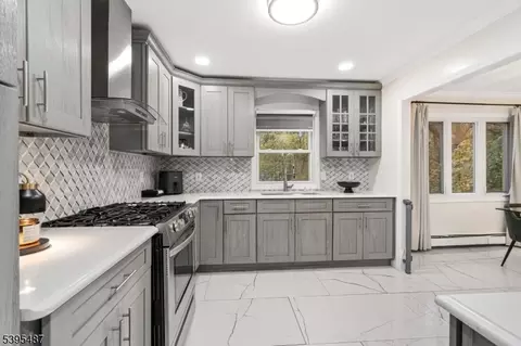 88 Hinchman Ave, Wayne, NJ 07470 photo 9